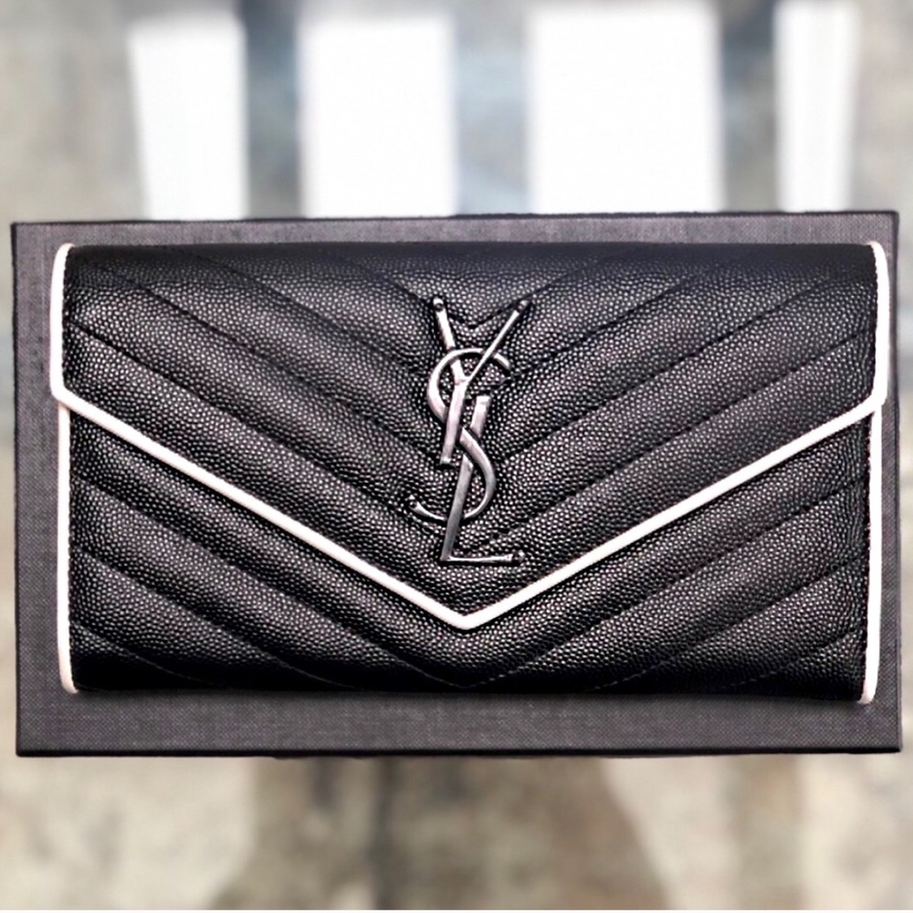 Yves Saint Laurent Wallet EUC